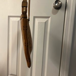 Removable Zip Pouch With Shoulder Strap (NEW)